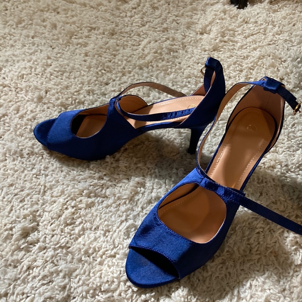 Dress shoes